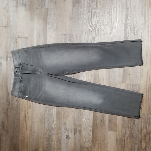 Super High Waisted Slim Jeans - Picture 2 of 5